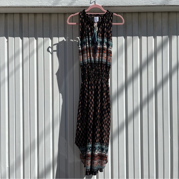 Misa Los Angeles Dresses & Skirts - MISA LOS ANGELES black tribal print‎ sleeveless viscose midi dress